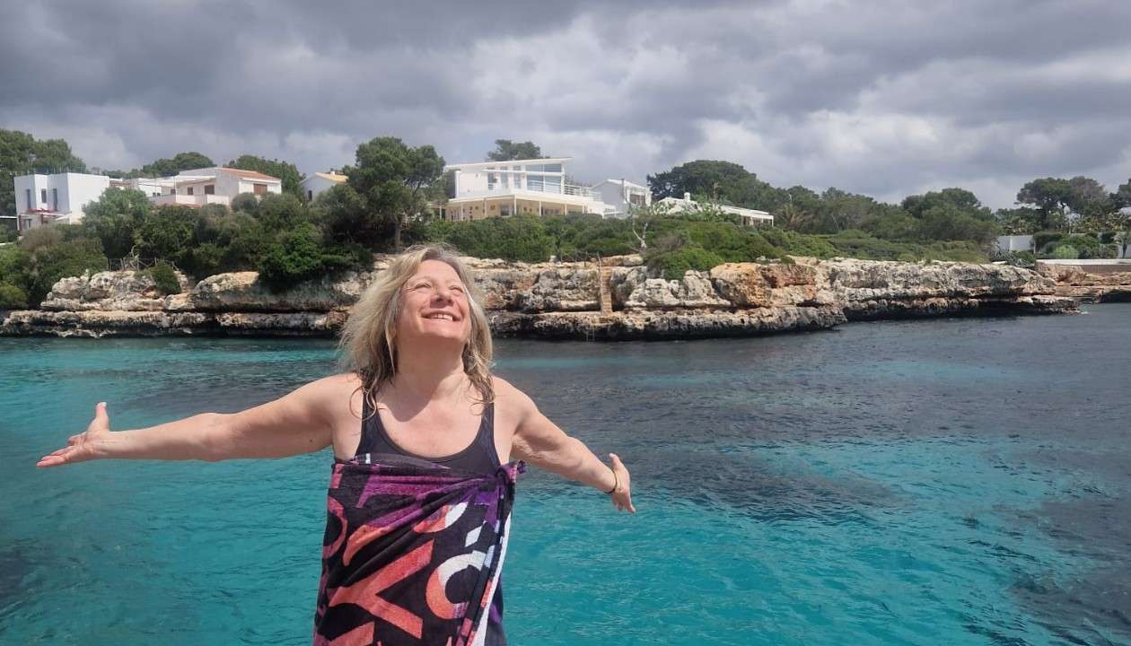 Free afternoon time to rest, review vocabulary or explore Menorca