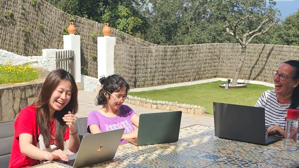Two Spanish A-Level students preparing for their final exams